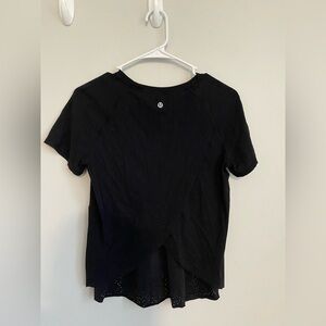 Lululemon solid black quick lace SS short sleeve crossover open back shirt